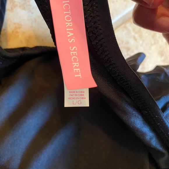 Victoria’s Secret Bandeau Bathing Suit Top - Picture 3 of 3